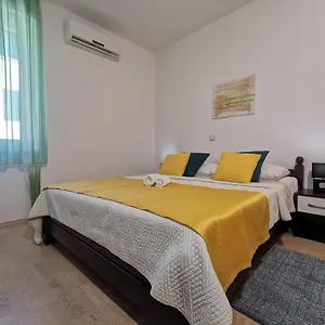 Klara , Split Croatia